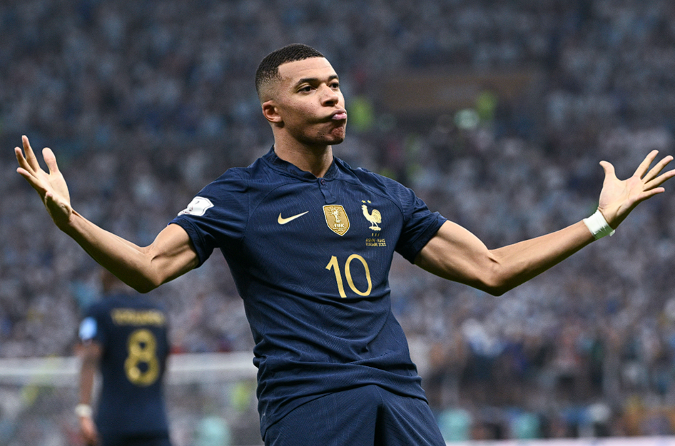 皇马大胜瓦伦西亚后巴尔韦德访谈：盛赞逼抢、姆巴佩与卡雷拉斯